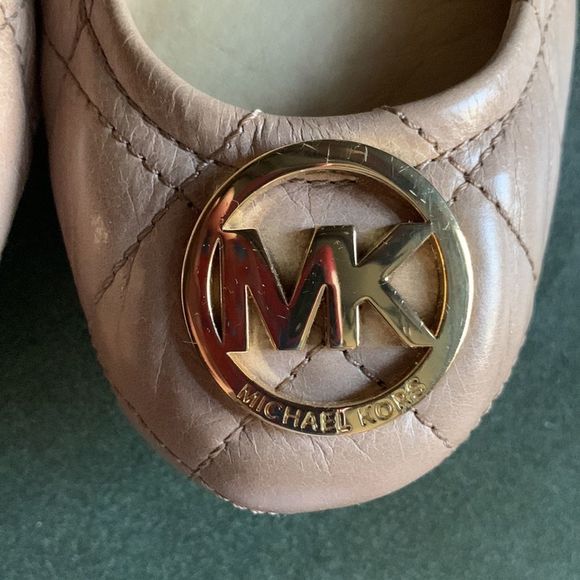 Michael Kors Nude Fulton Quilted Ballet Flats size 6.5 - Picture 3 of 13